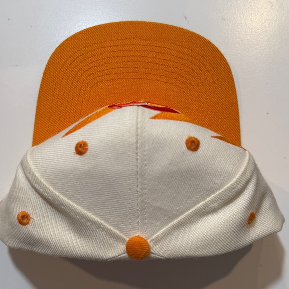 Tampa Bay Buccaneers Logo Athletic 90s Sharktooth Snapback Vintage Orange Hat - Picture 2 of 14